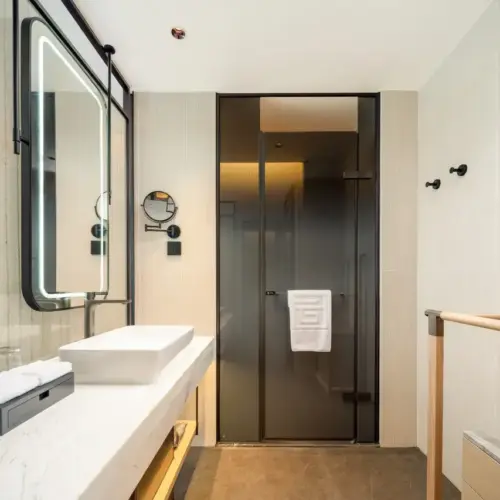 Executive Queen Room