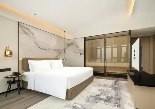 Executive Queen Room