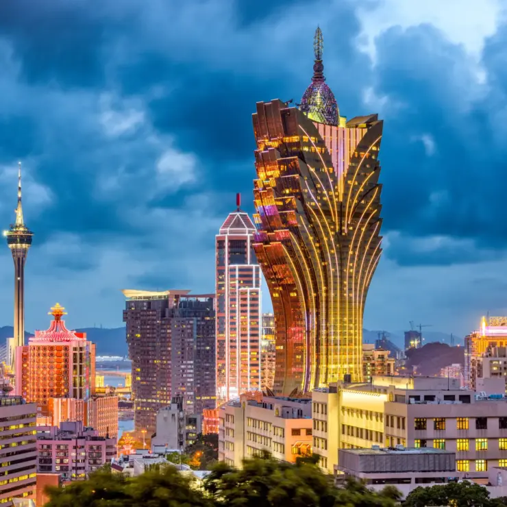 Macau Day Trips: Your Seamless Cross-Border Adventure from Yibo Hotel Zhuhai Gongbei Port