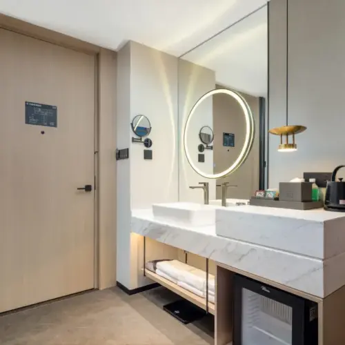 Ye Bo Double Bed Room (Fridge + Makeup Mirror + Electric Curtains + Mobile Screen Projection)