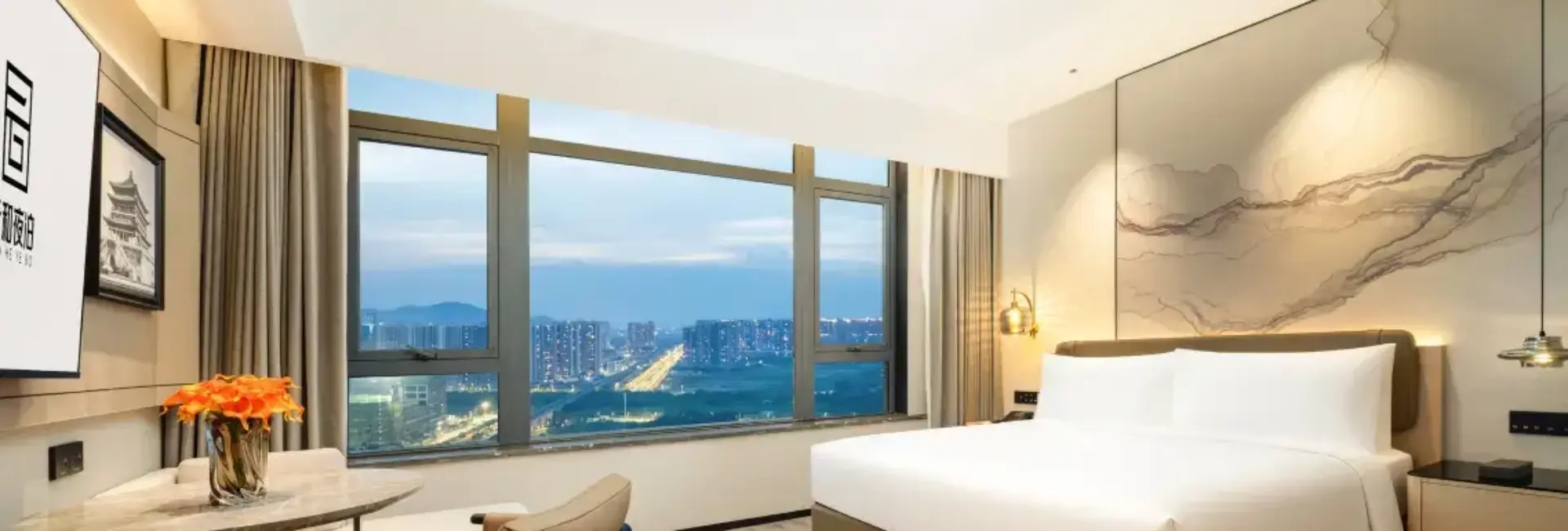 Ye Bo Double Bed Room (Fridge + Makeup Mirror + Electric Curtains + Mobile Screen Projection)