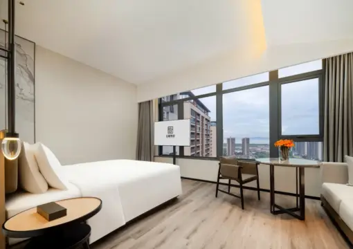Yun He Double Bed Room (Fridge + Full-Length Mirror + Mobile Screen Projection + Electric Curtains)