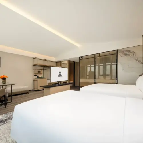 Yun He Family Room (Fridge + Full-Length Mirror + Mobile Screen Projection + Rotating TV)