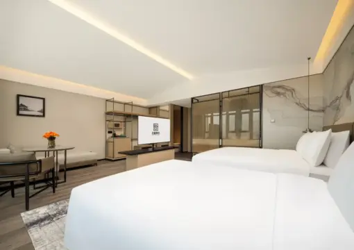 Yun He Family Room (Fridge + Full-Length Mirror + Mobile Screen Projection + Rotating TV)