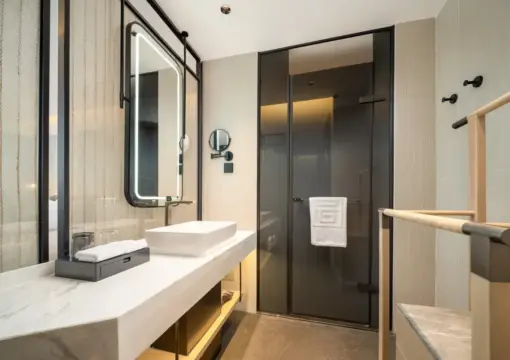 Yun He Twin Room (Fridge + Full-Length Mirror + Mobile Screen Projection + Rotating TV)